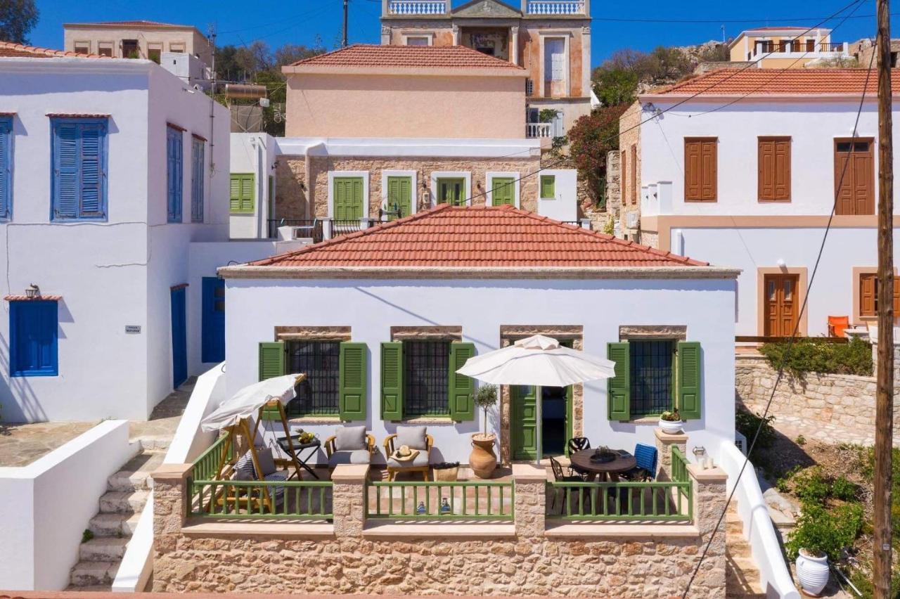 Muse Clio Vila Chalki Town Exterior foto