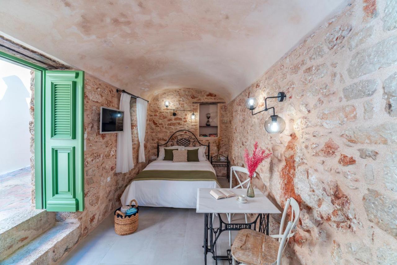 Muse Clio Vila Chalki Town Exterior foto